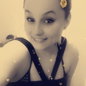 Meet your Posher, Roxanne